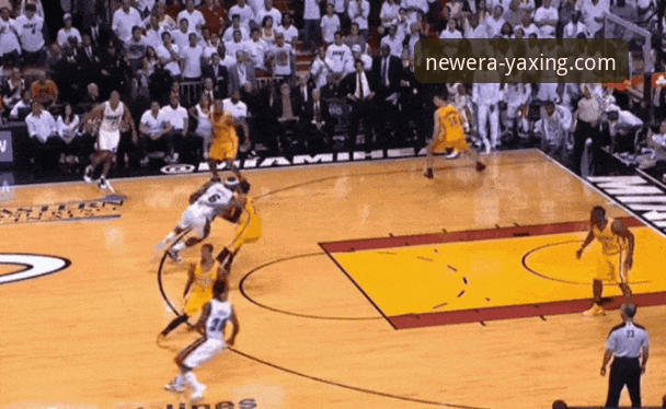 亚星软件下载 掌握赛事动态的实用技巧:从湖人客胜步行者看数据化观赛新趋势